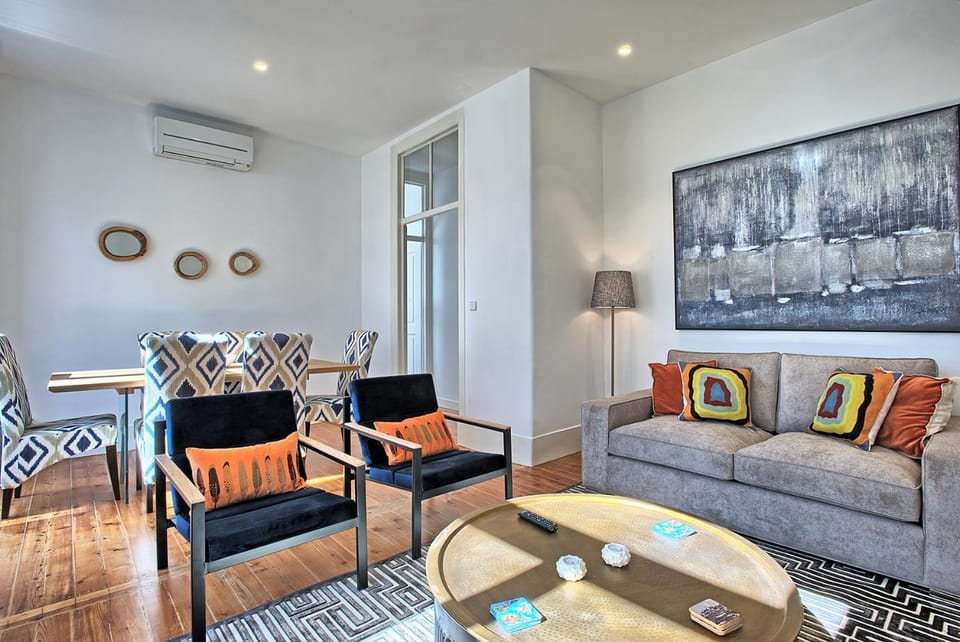MyPlaceLisbon - Luxury Trindade III Apartment in Lisbon