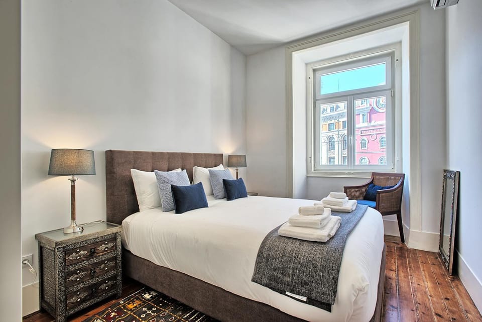 MyPlaceLisbon - Luxury Trindade III Apartment in Lisbon