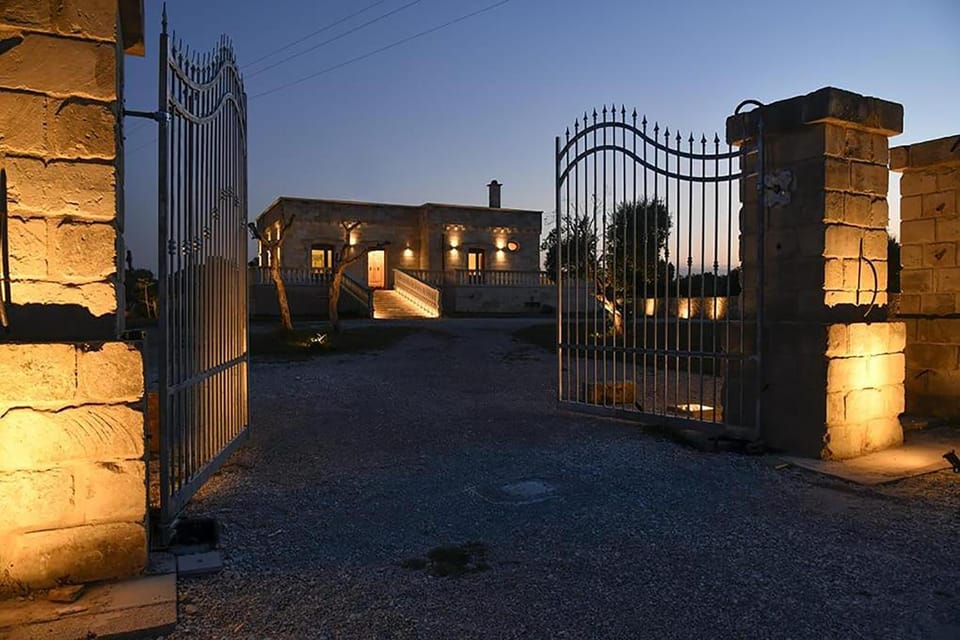 Facade/entrance, Garden