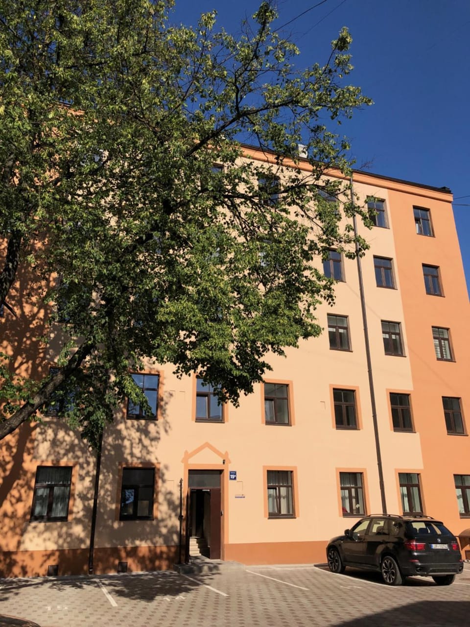 Property building, Facade/entrance