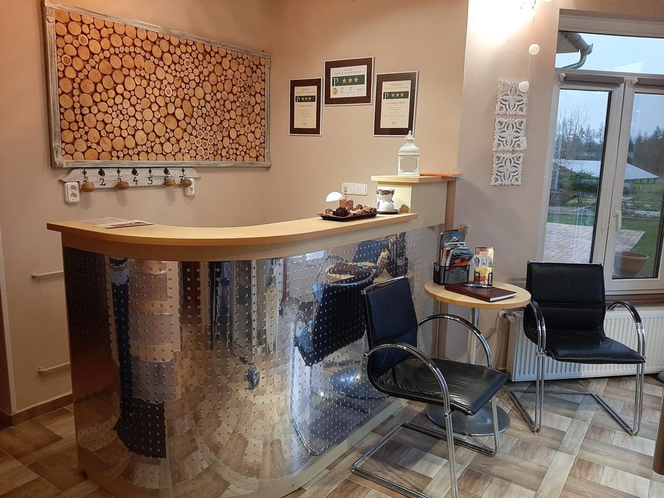 Lobby or reception, Internal: Not applicable to any particular room