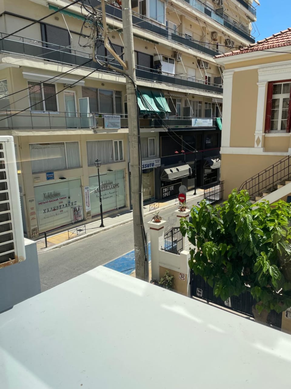 Property building, Neighbourhood, Street view, Location