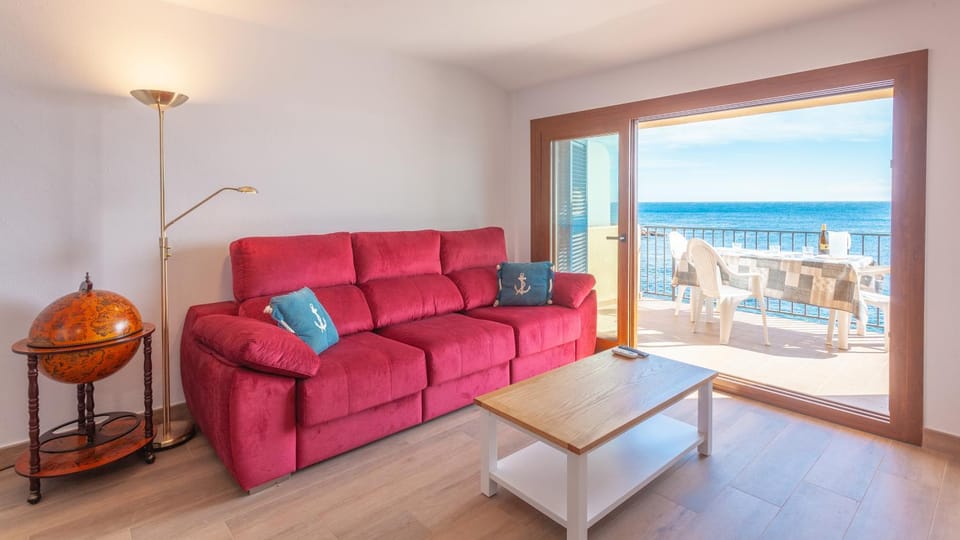 Balcony/Terrace, Living room, Seating area, Sea view