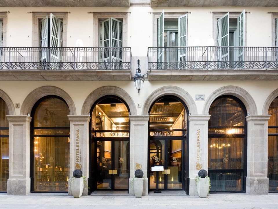 Facade/entrance