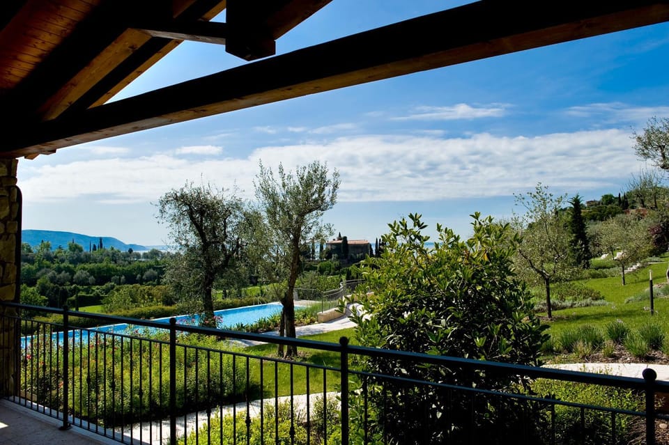 Balcony/Terrace, Garden view