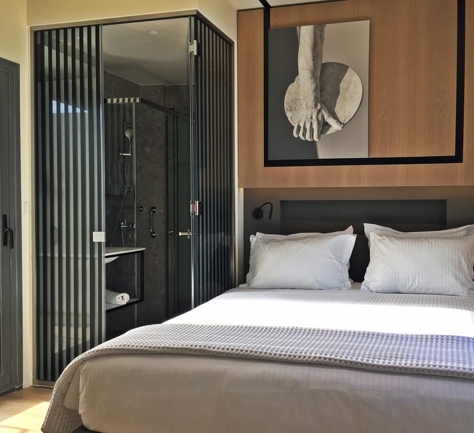 Bed, Bathroom, Bedroom, towels