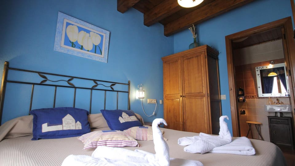 Bed, Decorative detail, Bedroom