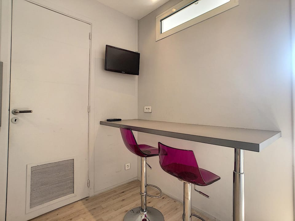 TV and multimedia, Kitchen or kitchenette, Dining area