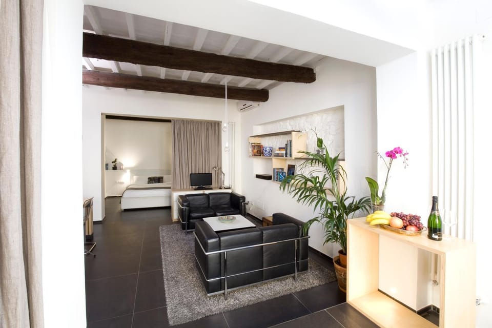 Library, Living room, Lounge or bar, Seating area