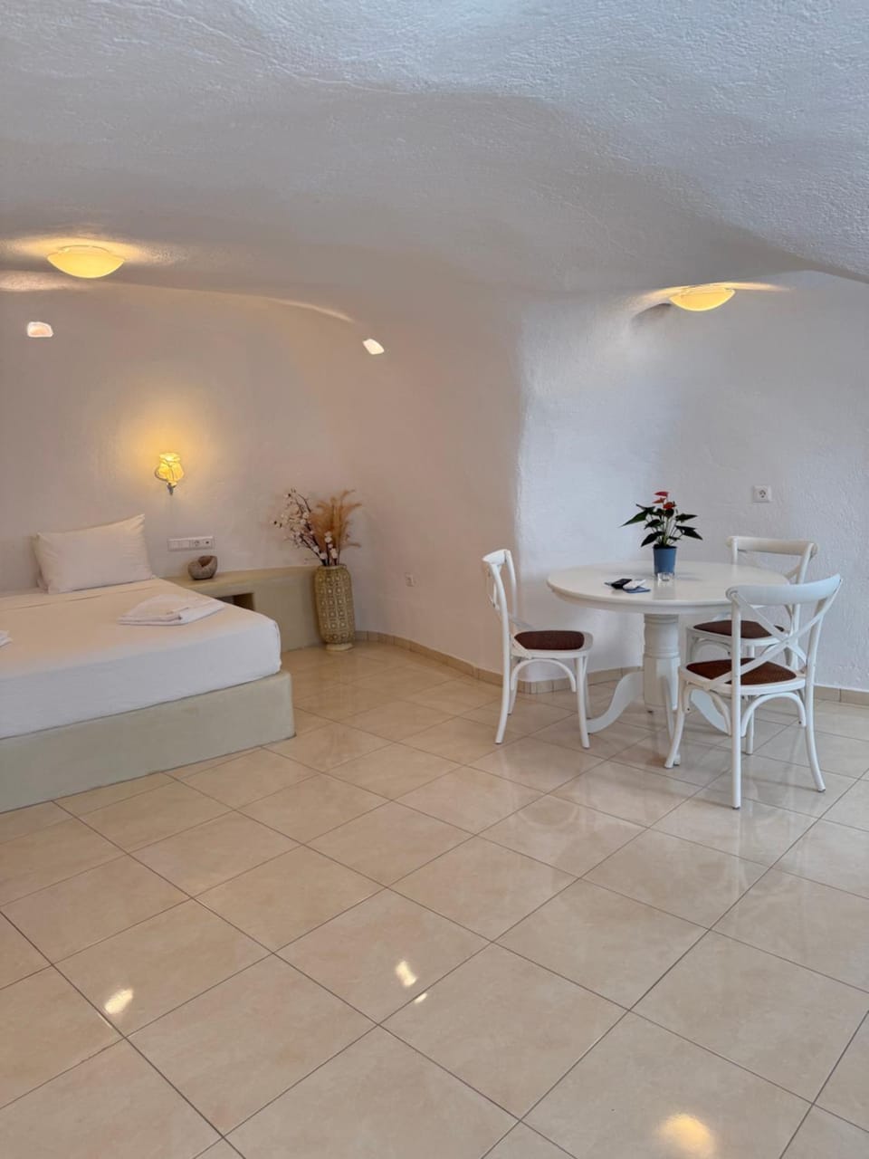 SantoCaves House in Santorini