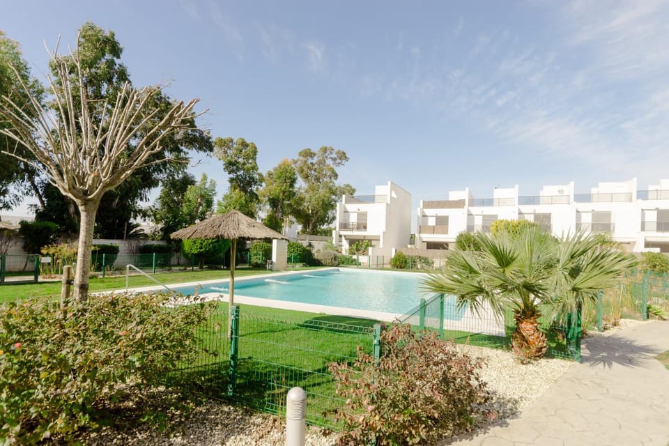 Garden, Swimming pool