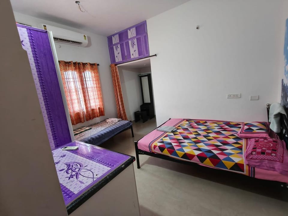 Bedroom, air conditioner