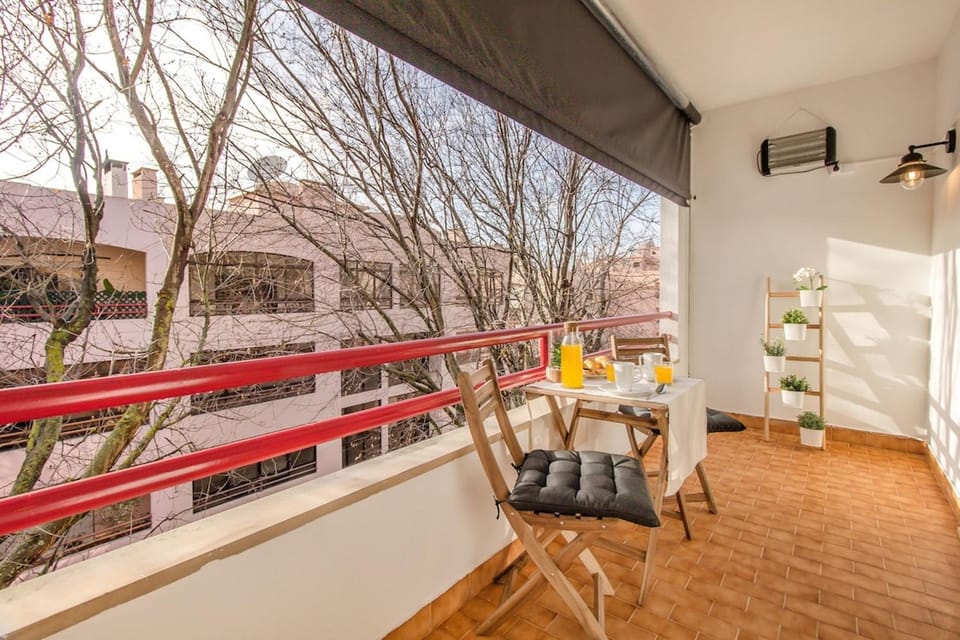 Cantinho em Cascais, Spacious 3BR with Balconies Apartment in Cascais