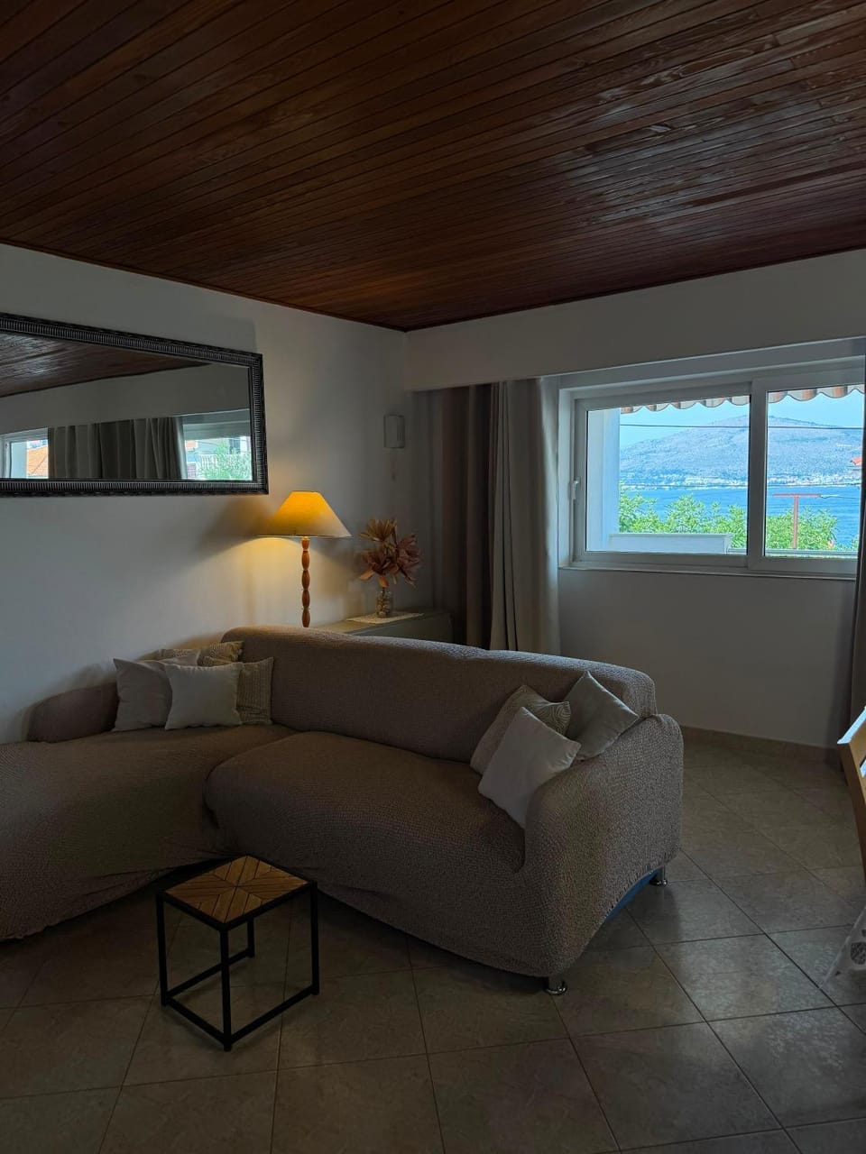apartman Mijic Apartment in Okrug Gornji
