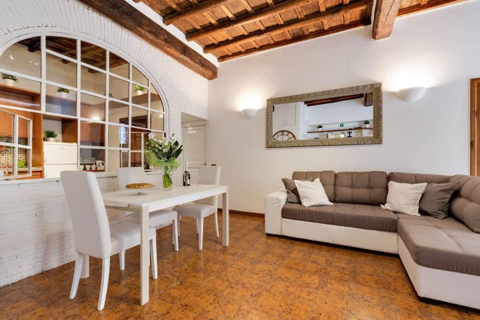 Arenula Luxury Apartment Apartment in Rome