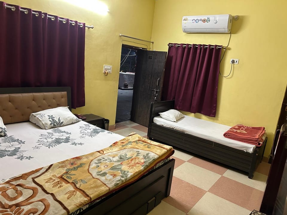SM Guest House Bed and Breakfast in Lucknow