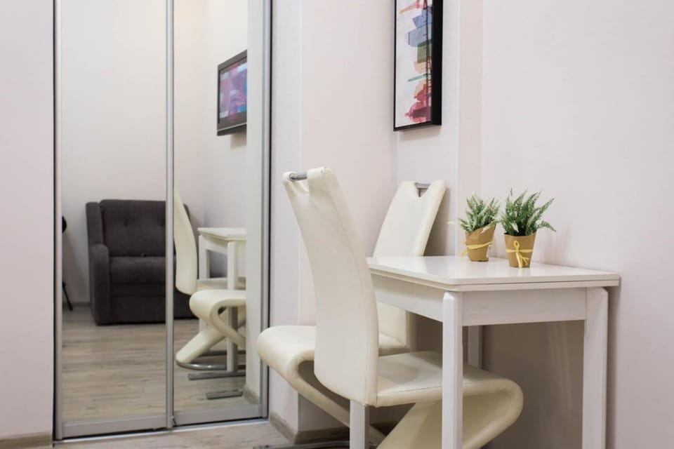 TV and multimedia, Seating area