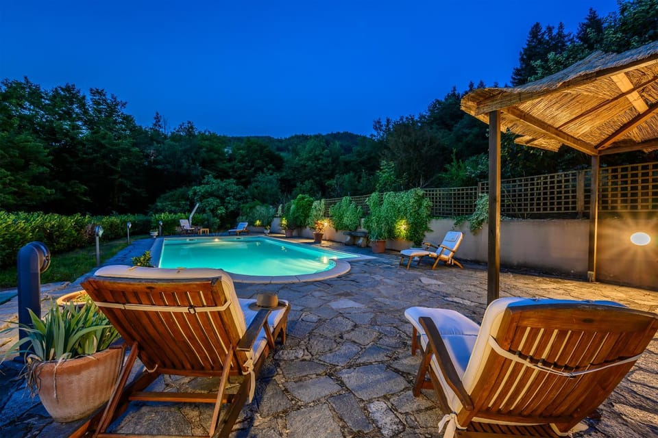 Patio, Pool view, Swimming pool