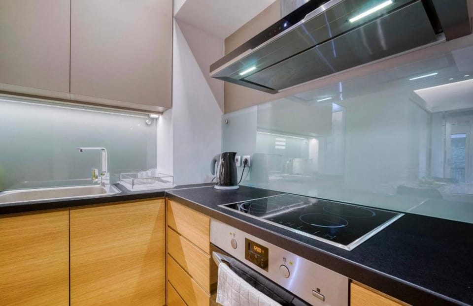 Kitchen or kitchenette, Communal kitchen