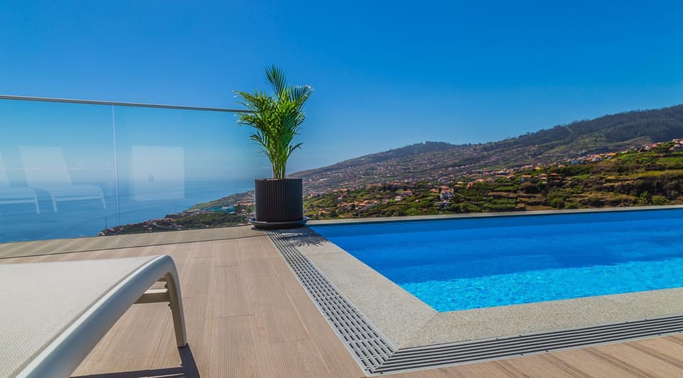 Pool view, Swimming pool