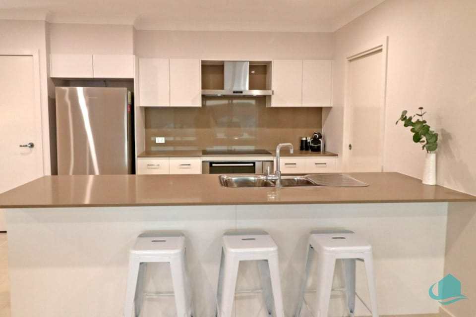 The Sanctuary by the Sea – Family and dog friendly House in Lake Macquarie