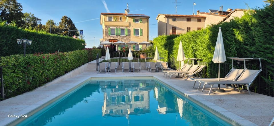 GARDAWORLD Bed and Breakfast in Lake Garda