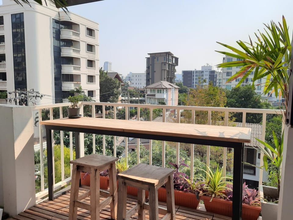 Pingplalee Female House Bed and Breakfast in Bangkok