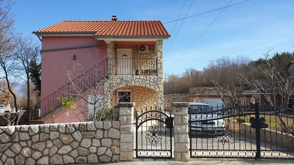 Apartments Roses Bed and Breakfast in Primorje-Gorski Kotar County