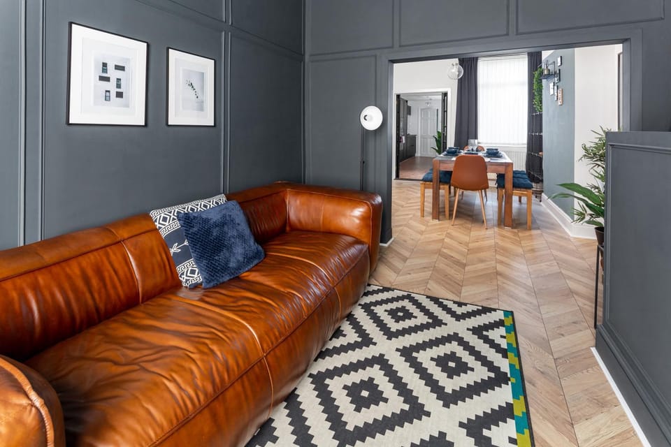 Living room, Seating area