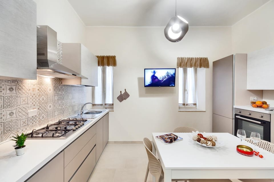 Kitchen or kitchenette, Living room