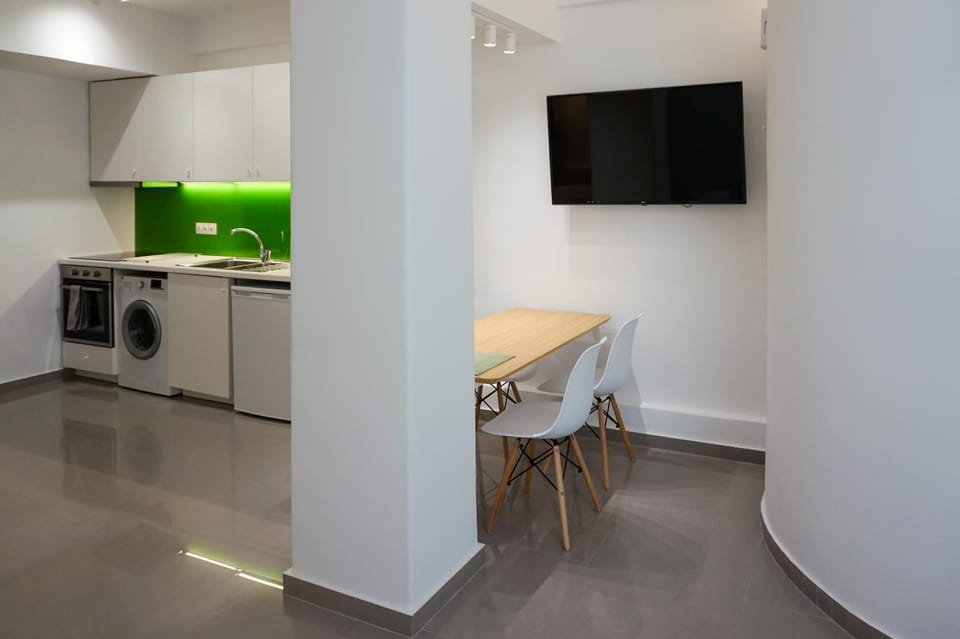 TV and multimedia, Kitchen or kitchenette, Dining area
