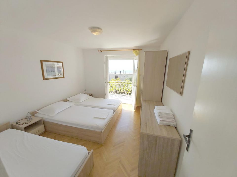 Pavlinović Jure Apartment in Makarska