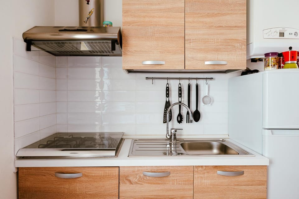 Kitchen or kitchenette, stove