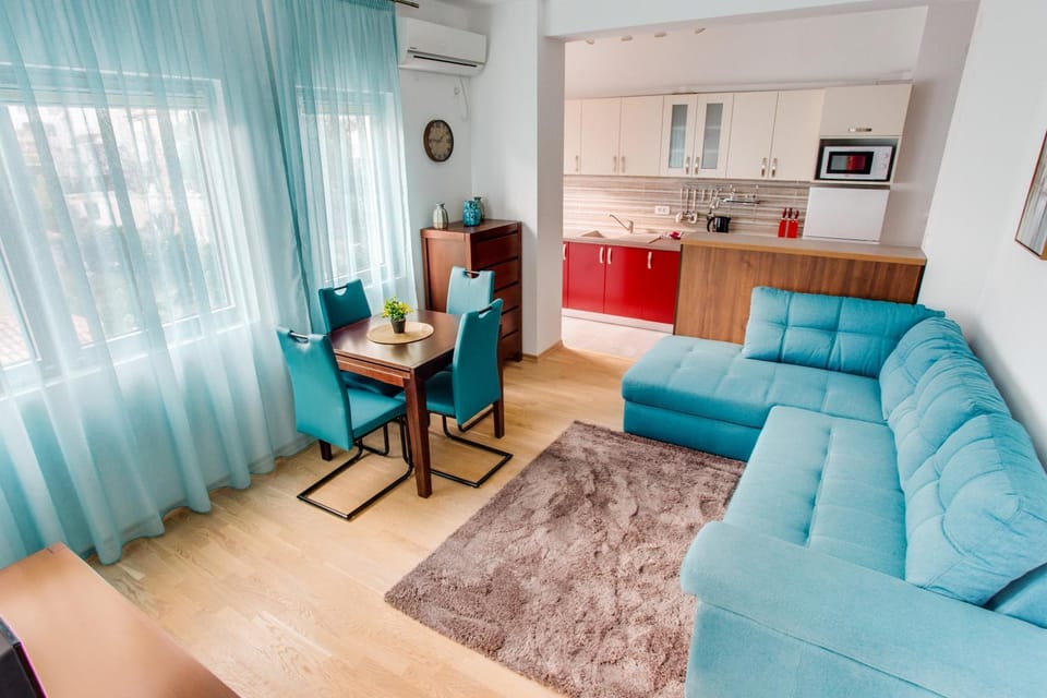 Living room, Seating area, Dining area, kitchen