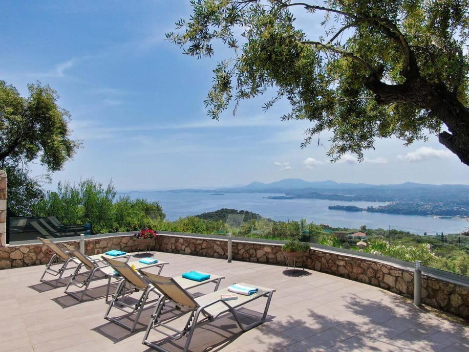 Patio, Day, Natural landscape, View (from property/room), Balcony/Terrace, Mountain view, Sea view, sunbed