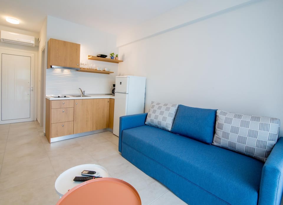 Bed, Kitchen or kitchenette