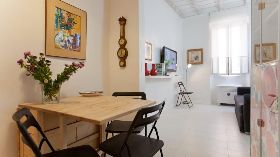 Decorative detail, Dining area