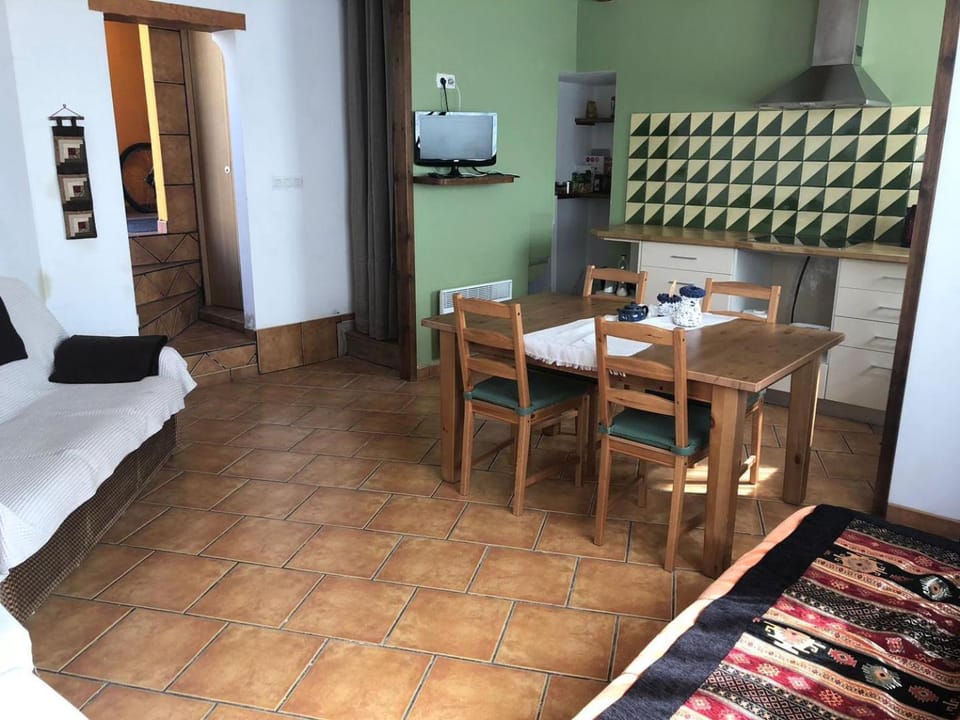 Casa de Pueblo en Saillagousse ideal familias Apartment in Occitanie