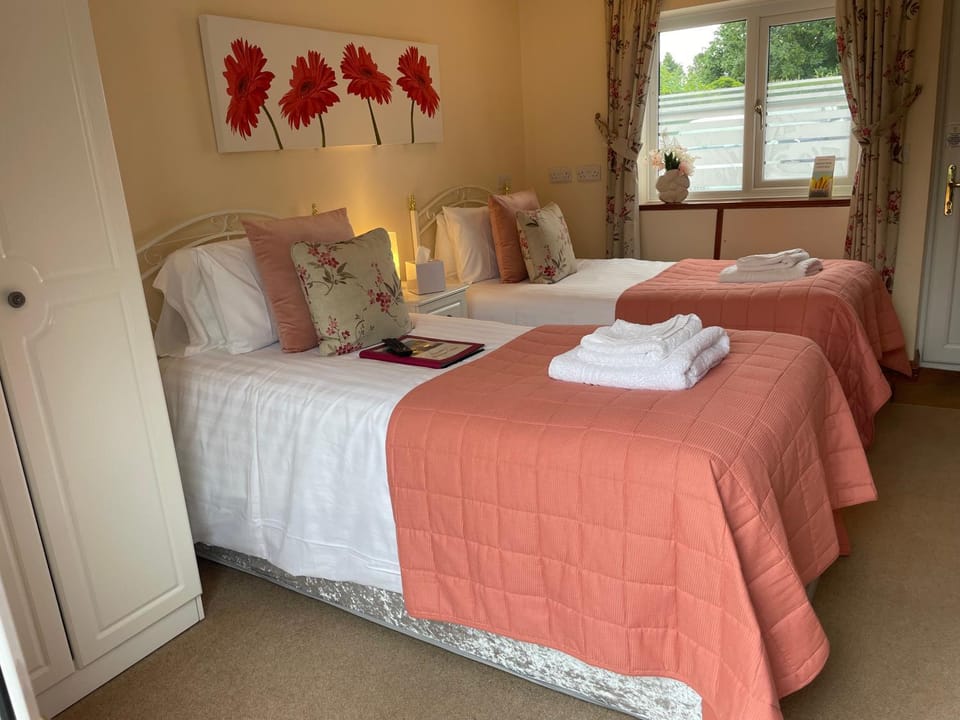 High View Cottage Bed and Breakfast in East Staffordshire District