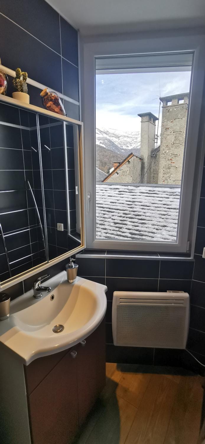 Appartement cocooning avec vue sur les Pyrénées Apartment in Occitanie