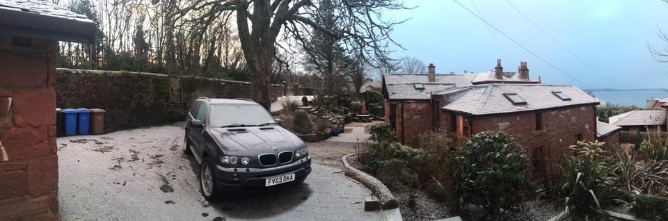 Property building, Patio, Facade/entrance, Winter, Garden, On site, Garden view, Sea view, Sunrise