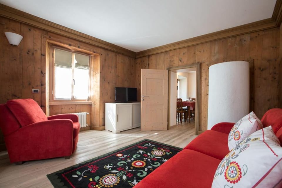 Communal lounge/ TV room, TV and multimedia, Kitchen or kitchenette, Living room, Seating area, Evening entertainment