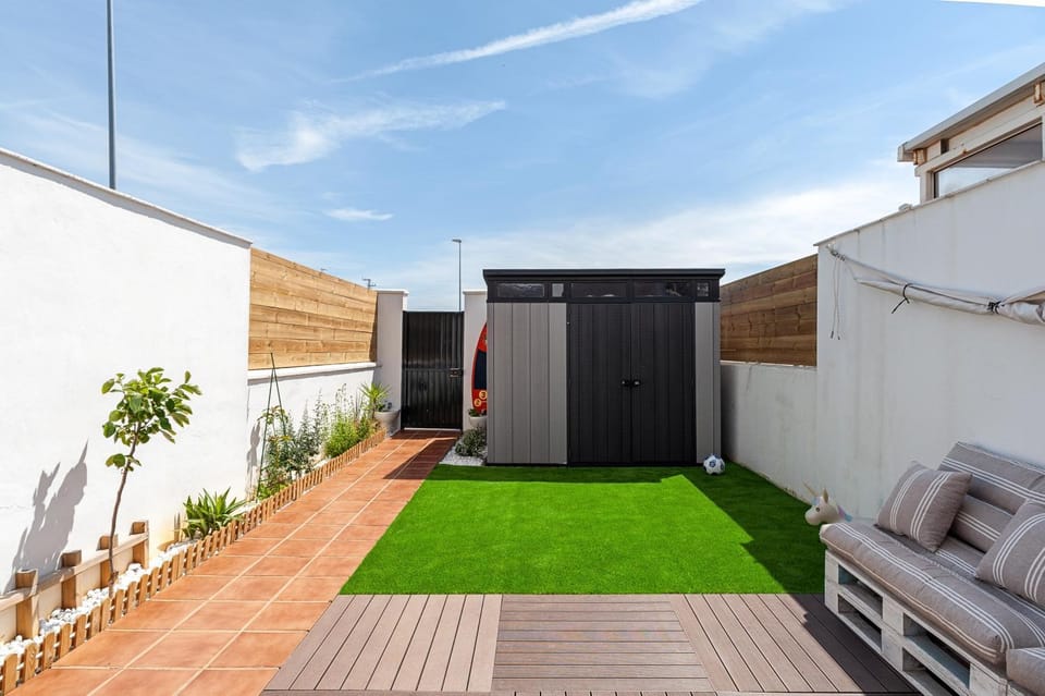 Property building, Balcony/Terrace