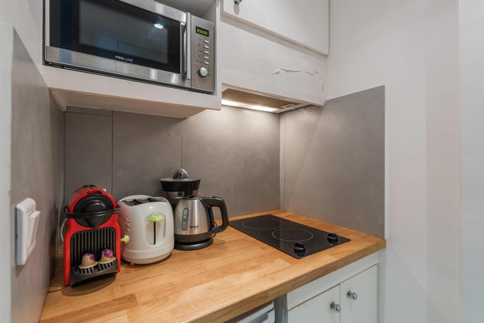 Coffee/tea facilities, Kitchen or kitchenette
