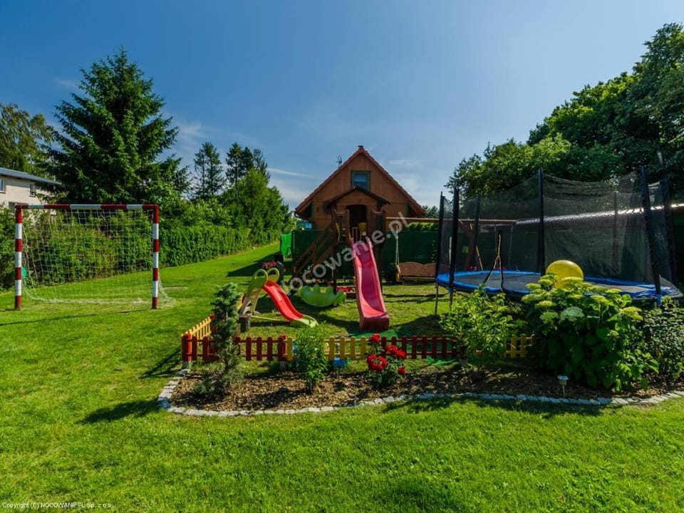 Domki pod Kasztanem Niesiołowice Nature lodge in Pomeranian Voivodeship