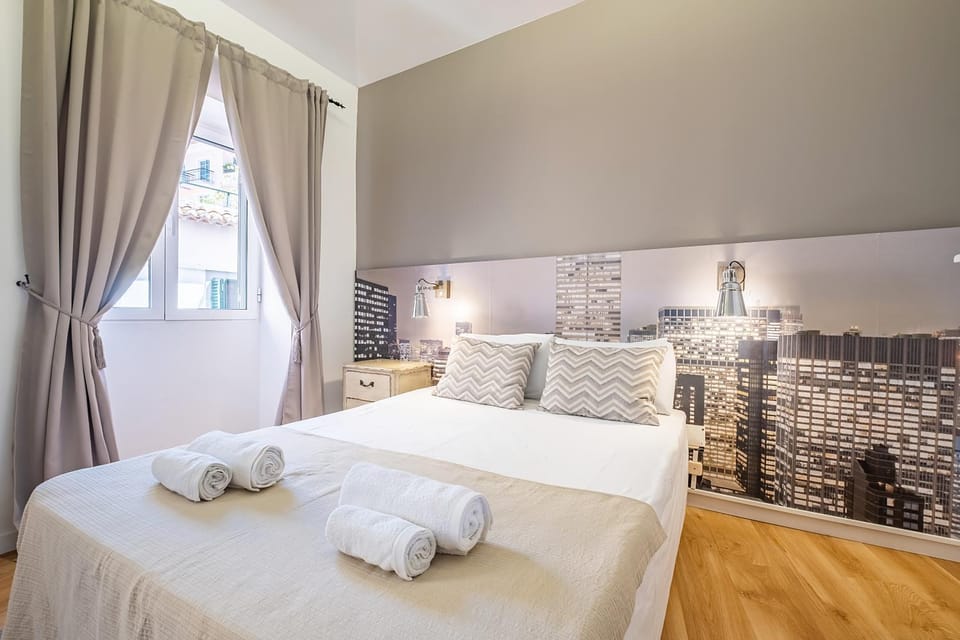 Bedroom, air conditioner