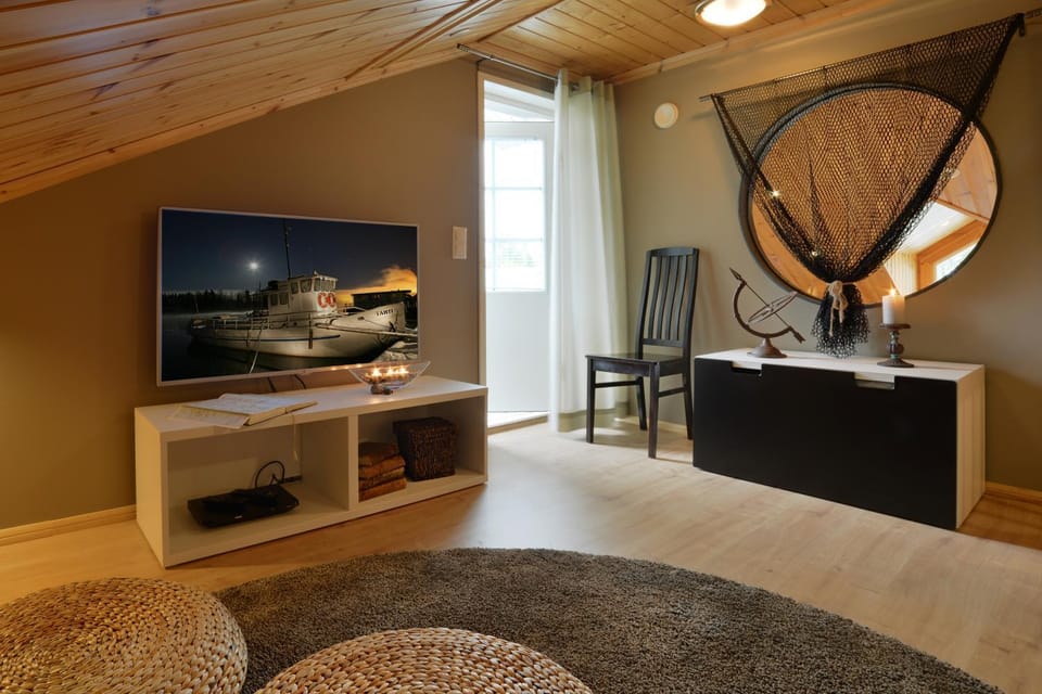 Balcony/Terrace, Decorative detail, Bedroom