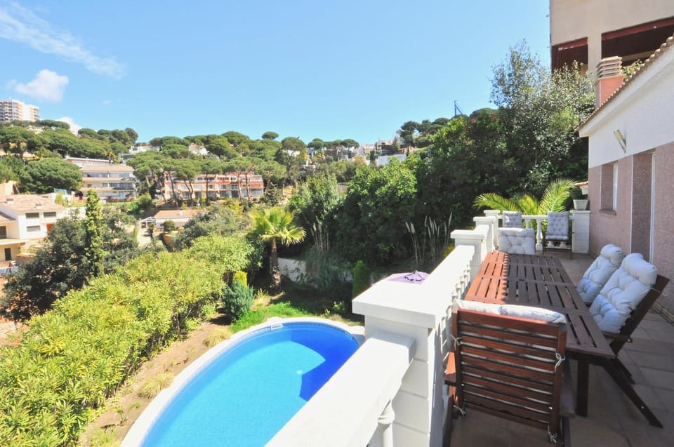 Balcony/Terrace, Pool view, Swimming pool