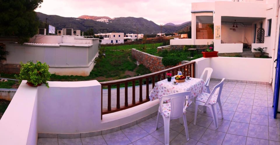 Larinaki's Studios No3 House in Decentralized Administration of the Aegean
