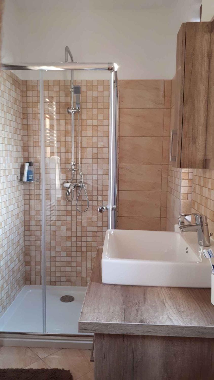 Shower, Bathroom